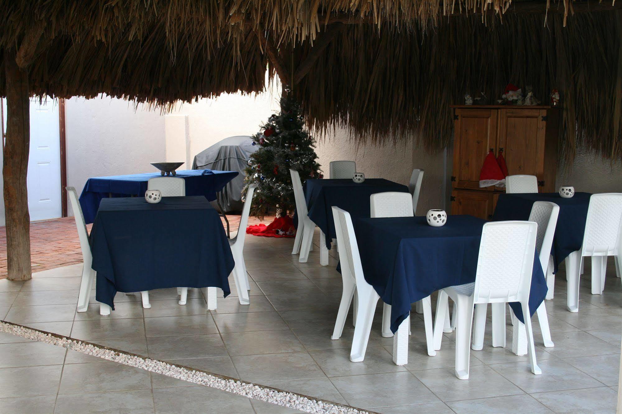Hibiscus Beach House Jan Thiel Exterior foto